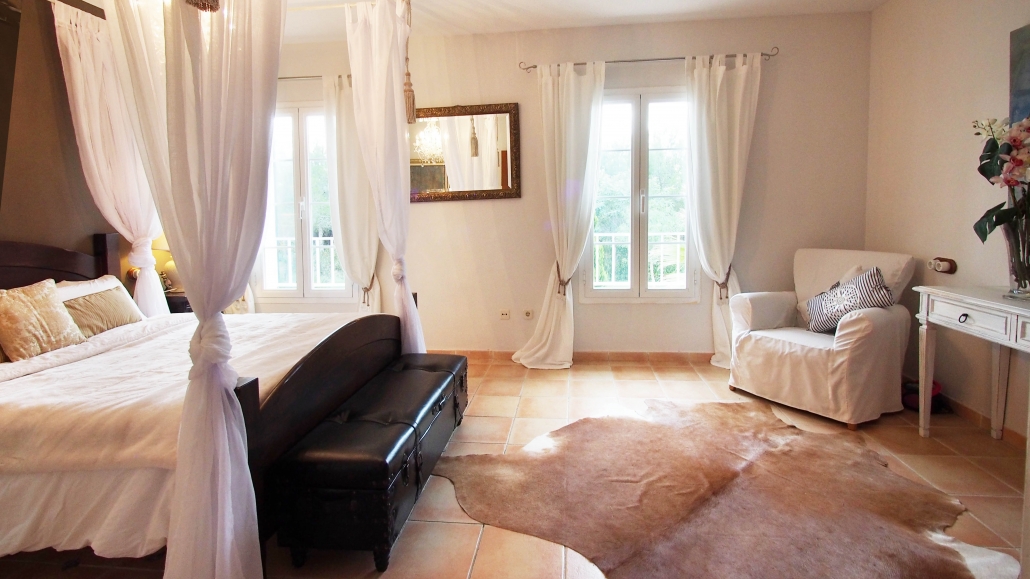 One Bedroom Baroque Suite Finca Can Monsenyer